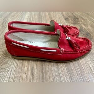 Salvatore Ferragamo Womens Shoes Loafers Flats Sz 7 B Red Suede Slip On Tassle